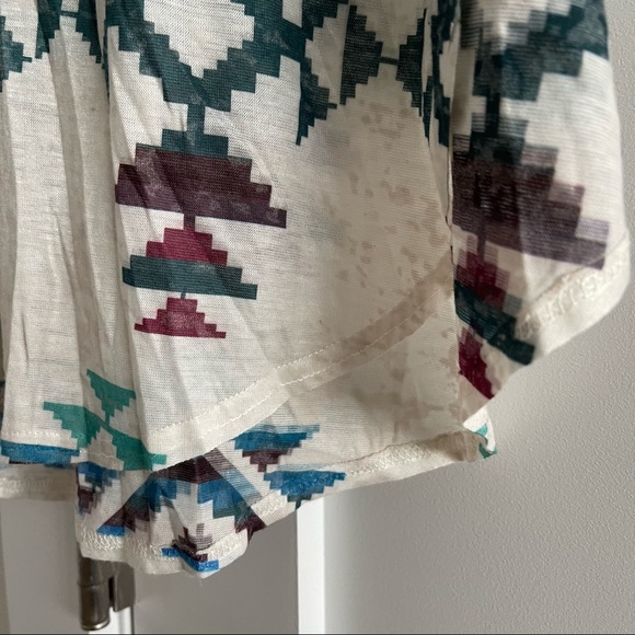 Tribal print Flowy tunic top - Picture 6 of 7